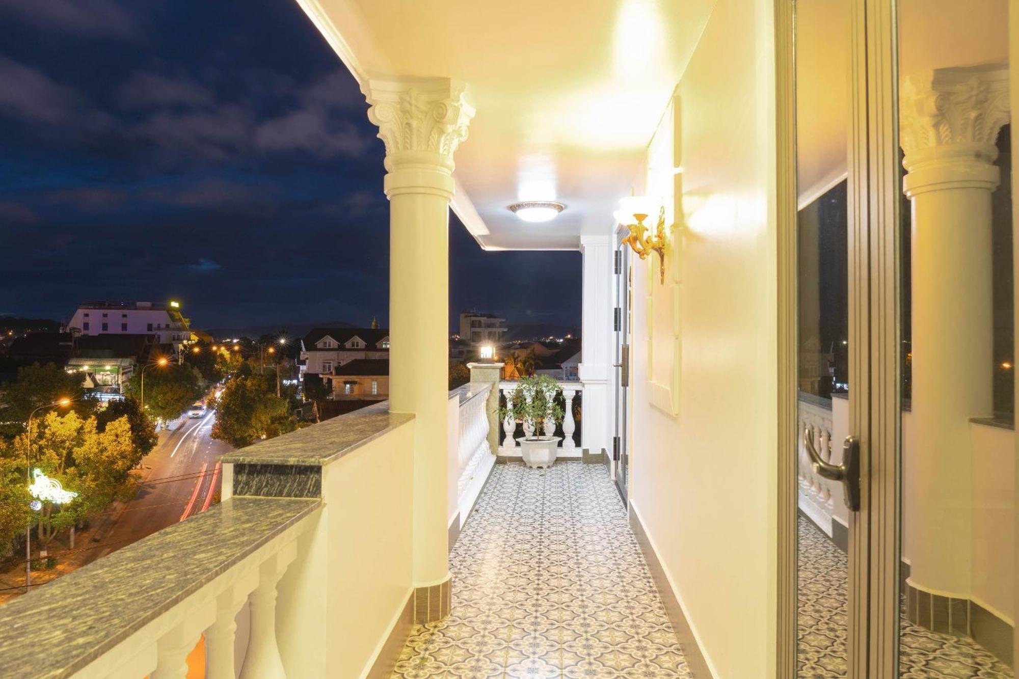 Olagi Hotel Да Лат Екстериор снимка